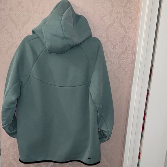 Nike Black and Teal Hooded Jacket - Picture 7 of 10